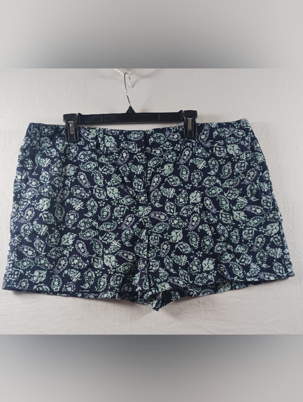 Loft Women’s Size 16 Navy And Turquoise Paisley Cotton Shorts 4" Inseam